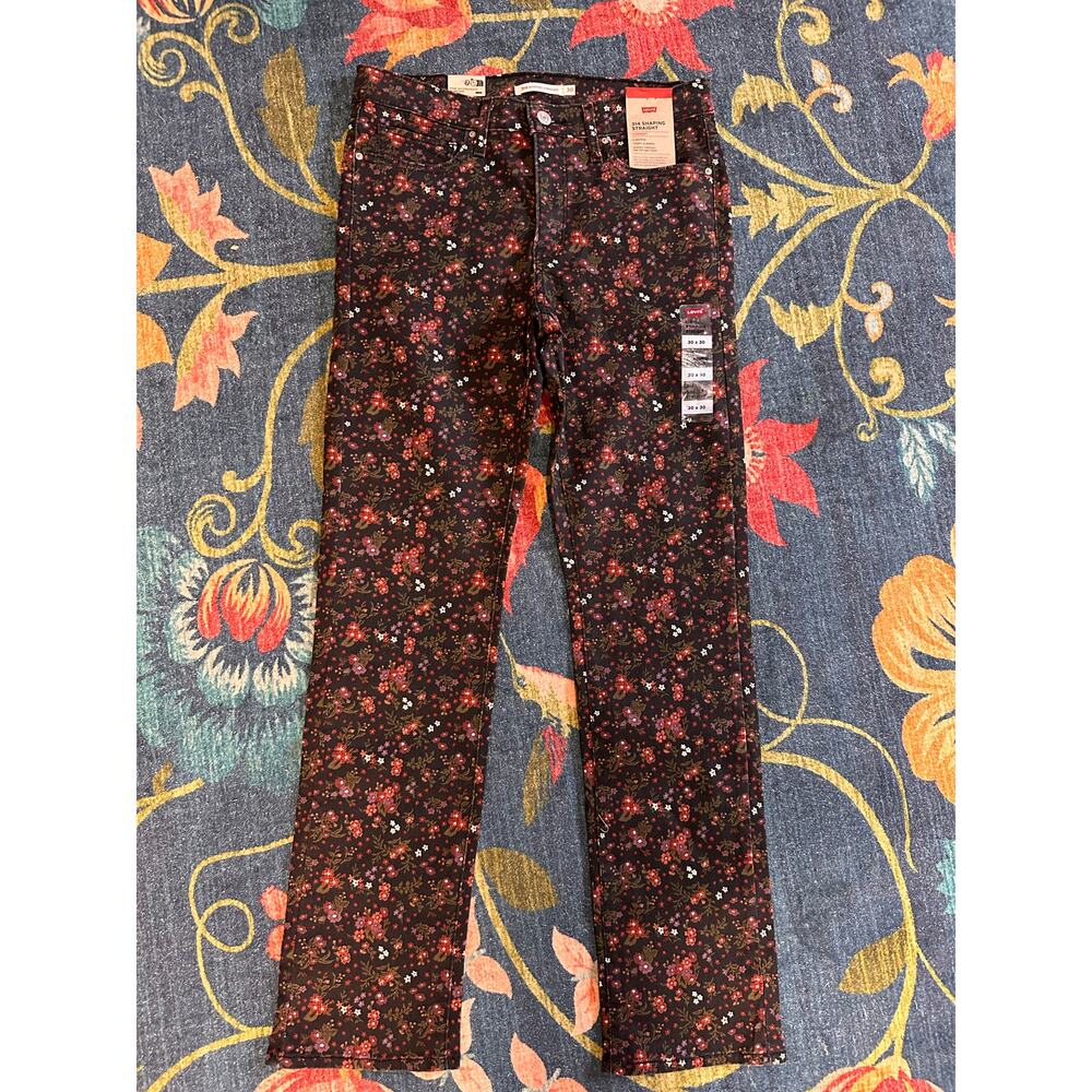 NWT Levi's 314 Shaping Straight Black Floral Straight Jeans Size 30